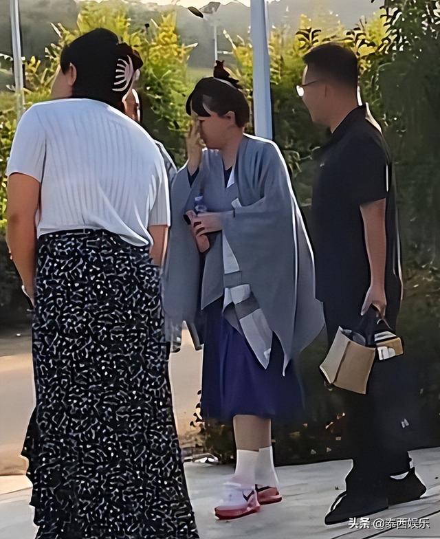 67岁赵本山近况曝光，断崖式衰老认不出来，大肚腩抢镜胖一大圈