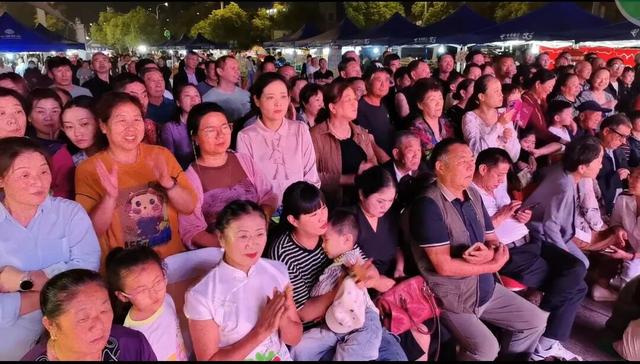 乐购金秋，艺起嗨游！涟水县第六届金秋文化艺术月青年艺术团专场燃情开演