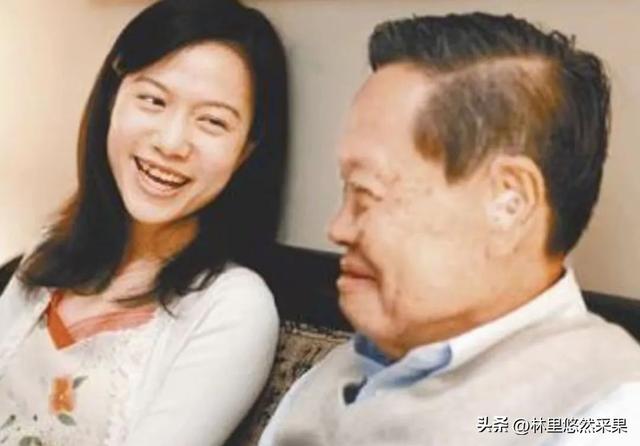 103岁杨振宁身体出奇硬朗，妻子翁帆无意说漏嘴：他提出3大要求！