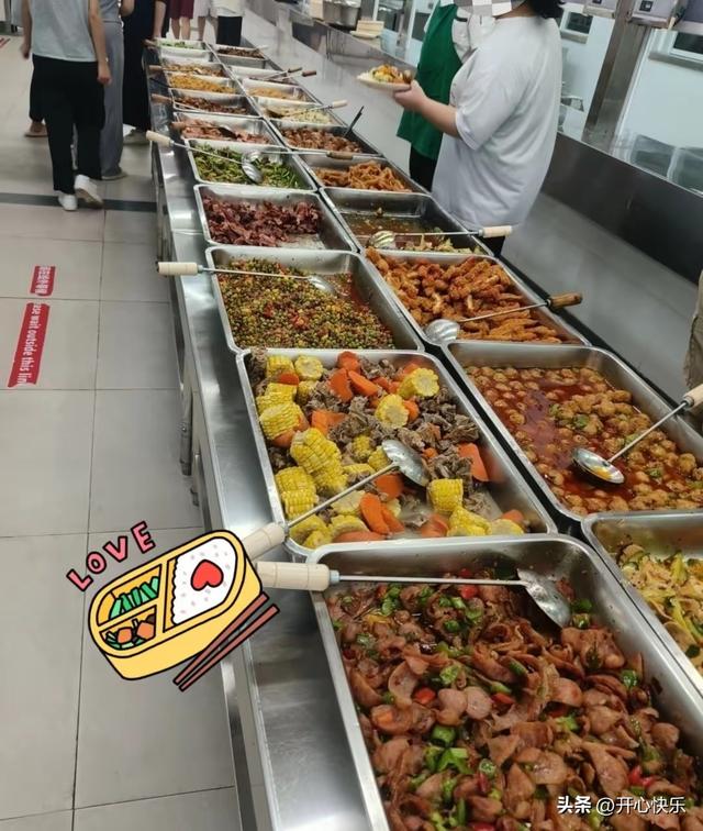 北京下了死命令	，2027年底前，所有中小学必须告别“校外配餐”