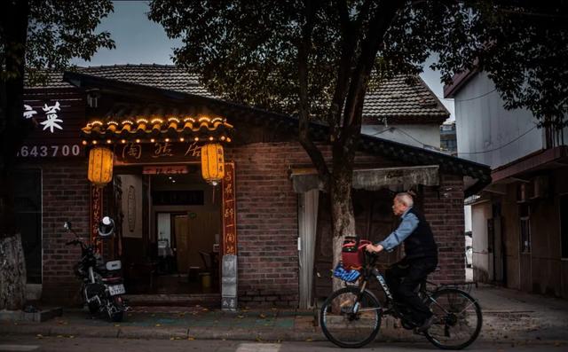 当年1.7万的全画幅单反，如今二手799块，老了还这么能打！