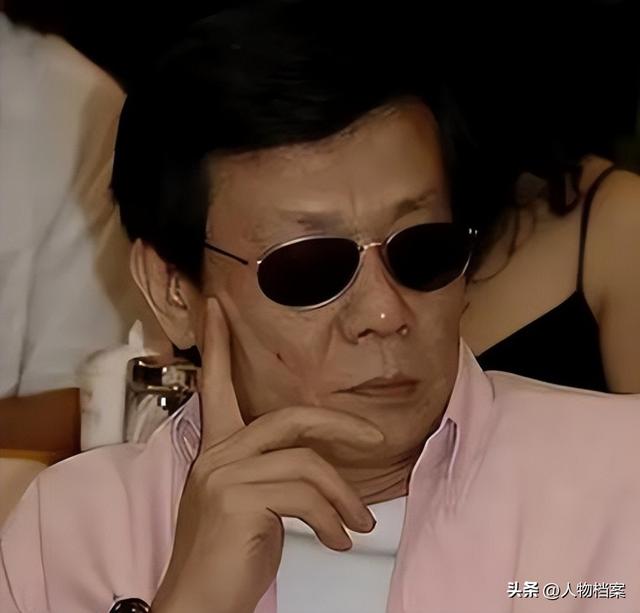 一妻一妾住楼上楼下，三人一同生活30多年，71岁的寇世勋太离谱