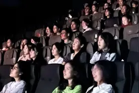 影院也能看奥运！大屏观细节，一起喊“加油”→图片