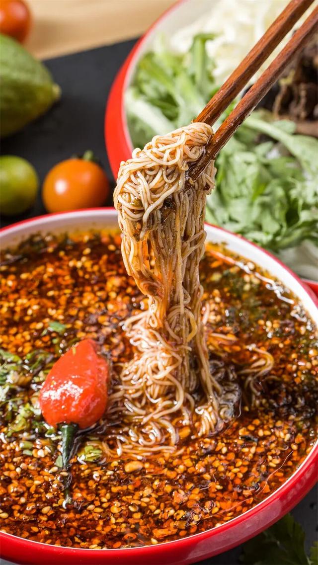 被位置耽误！云南这座21°C春日小城，三面与缅甸接壤，比版纳惬意