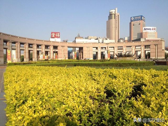 两小时济南速写：泉水泡着的城市，藏着多少人间烟火