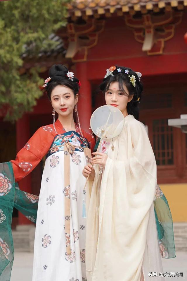 清明上河园：全国教师 全部免费 教师节快乐