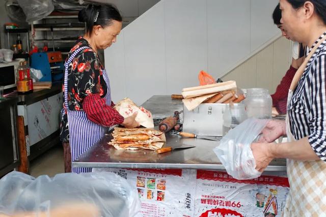 这座家喻户晓的小城，怎么背着我们偷偷吃这么好啊
