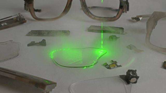 苹果AR眼镜藏大招：靠iPhone算力跑visionOS，无绳方案在路上