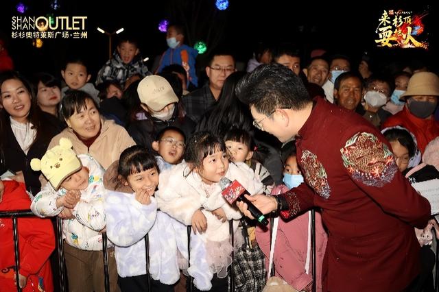 兰州杉杉奥特莱斯第三届“杉顶火火节”璀璨启幕