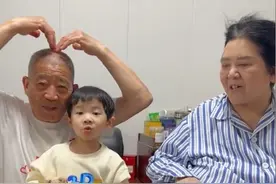 天赐71岁母生病无人照顾，父亲自称一家三口，和女儿又闹翻了？图片