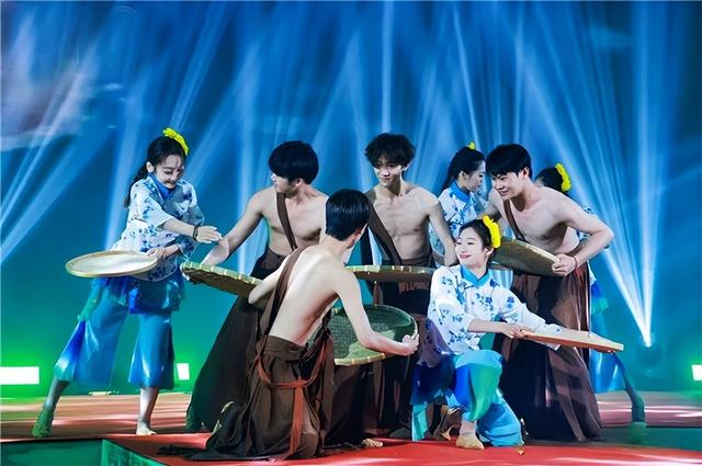 海南自贸港专场民族音乐盛典落地陵水！ 多彩民族韵 共谱自贸音——民族音乐精品大赏即将于陵水启幕