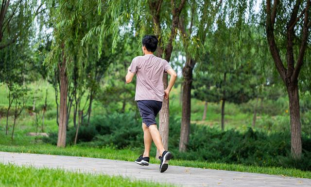 隔天慢跑40分钟，长期坚持会收获什么？
