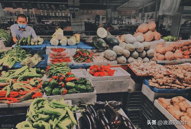 80万奔驰借朋友找对象，8个月后被抵押3万！车主痛哭天天挤公交