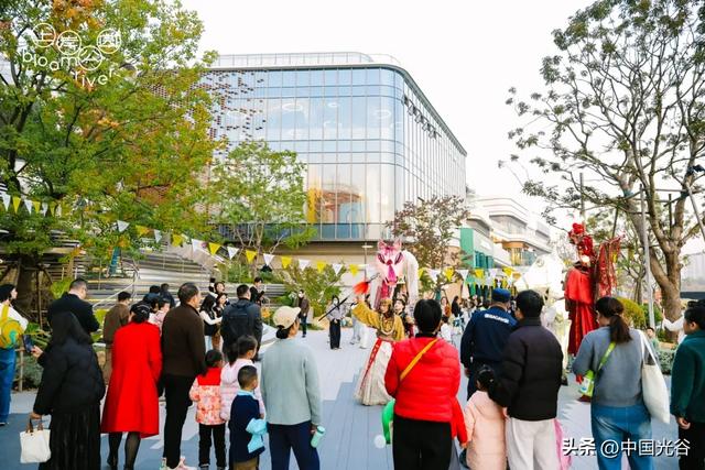 花山河上岸公园一期开街