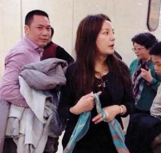 突传3个坏消息才仨月	，赵薇近况曝光，一点不意外，黄晓明说得对