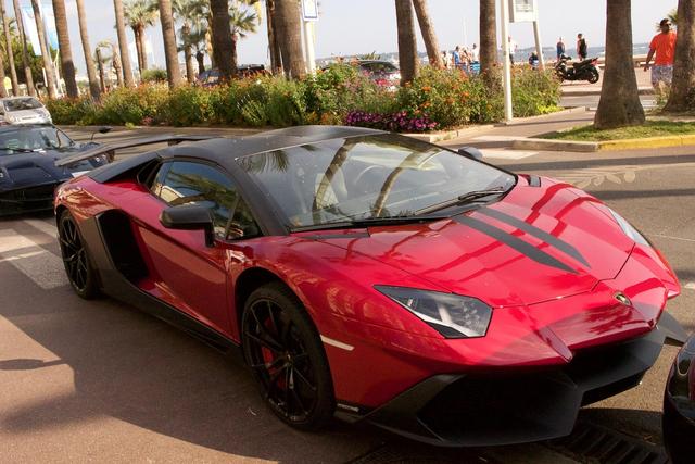 兰博基尼暂缓全面电动化，兰博基尼的逆市操作意味着什么？