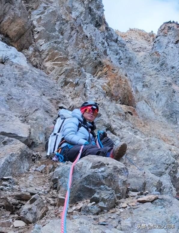 被宰了？10个村民花费12小时，抬一受伤驴友下山，收费6万引热议