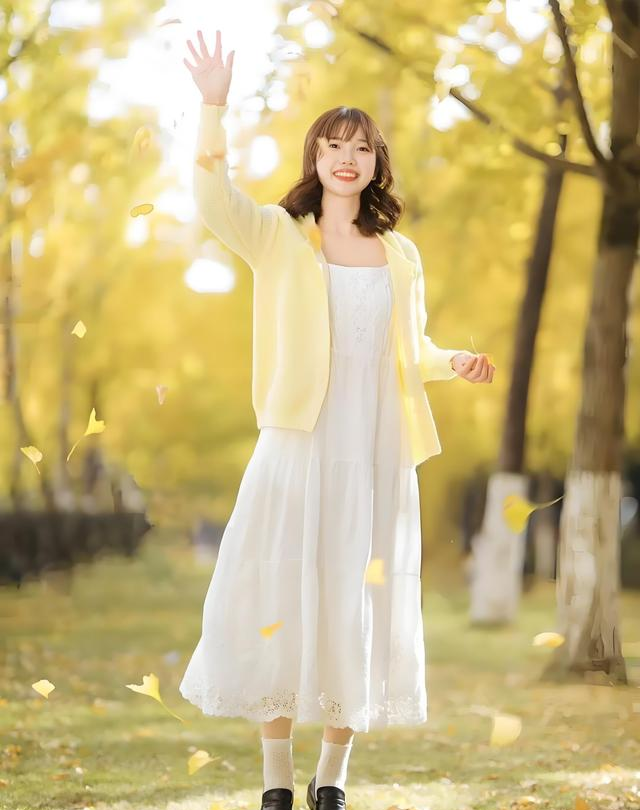 银杏树下人像摄影进阶！9个「落地就会」姿势，新手也能拍出大片