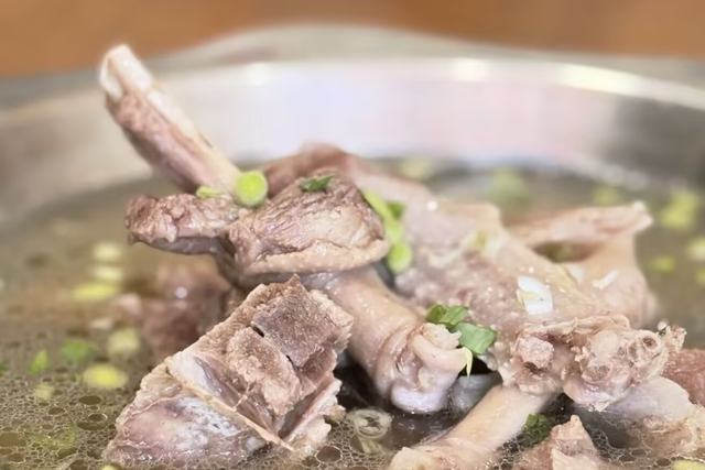 帝王之乡，眼镜之城，当年解放上海也从这里启程