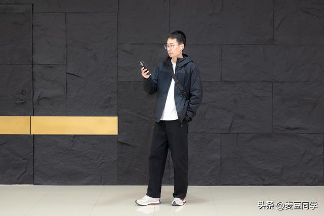 天石鹅铠甲金标棉服深度体验：通勤与户外场景下的全能温暖伴侣