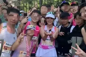 51岁的朱迅太拼了！早上无锡跑马拉松，下午飞福建主持节目！图片