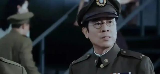 《沉默的荣耀》看哭了！北京香山吴石将军墓前，如今鲜花遍地