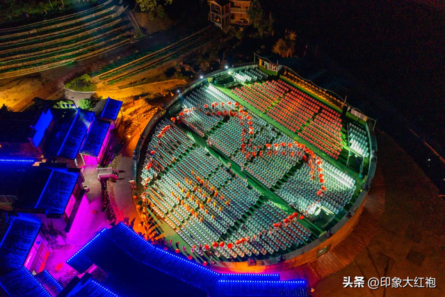 张艺谋在武夷山种了棵“浪漫树”——印象大红袍的浪漫永不打烊！