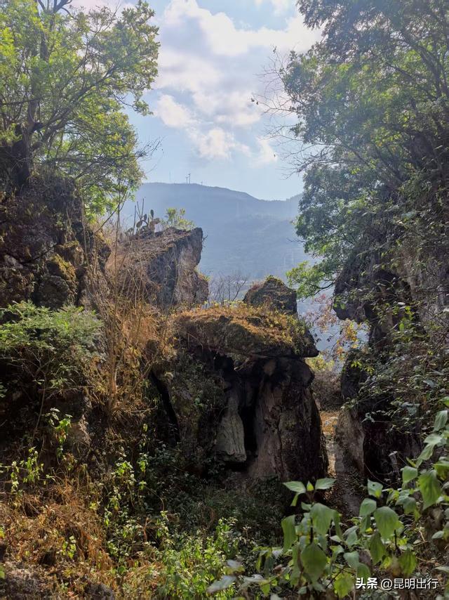 昆明巨石寨：解锁藏在山野的“北欧童话”