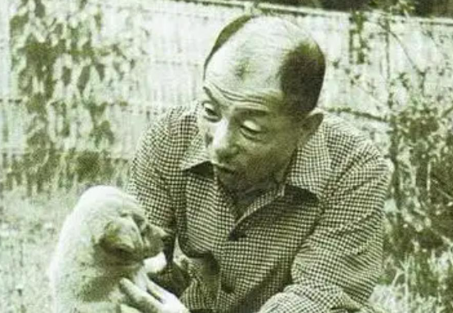 75年，老蒋去世，临终前说出为何不放张学良，张学良听了泪如雨下