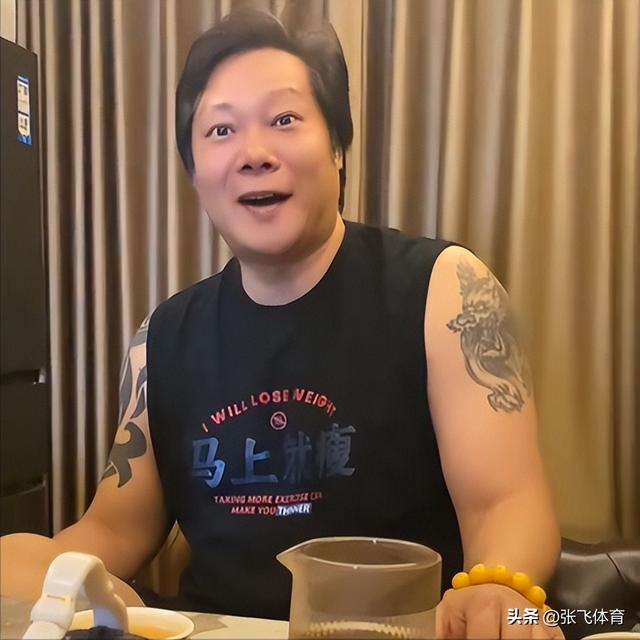 北京肖哥突发去世，年仅45岁，家里原石成堆开大奔	，十几套房出租