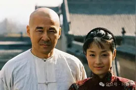 乔家大院富得流油，为何当年日军不敢抢？看看大门上挂了什么？图片