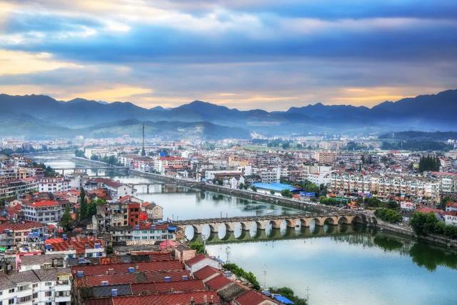 缙云贤母桥：孝子贤母，美名远扬；孝通古今，文化丰碑