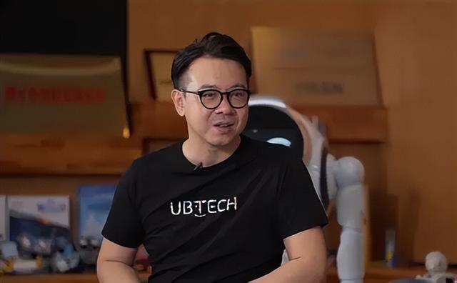 难怪年轻人不想谈恋爱了，机器人标价近百万，还有上万人抢着买