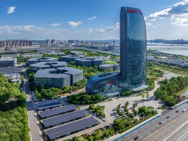 陕西著名的三线厂，鸟语花香无人居住，昔日辉煌谁还记得