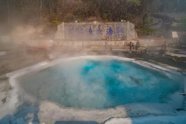 腾冲银杏季｜4天5夜黄金攻略，把金黄、温泉、烟火全打包～