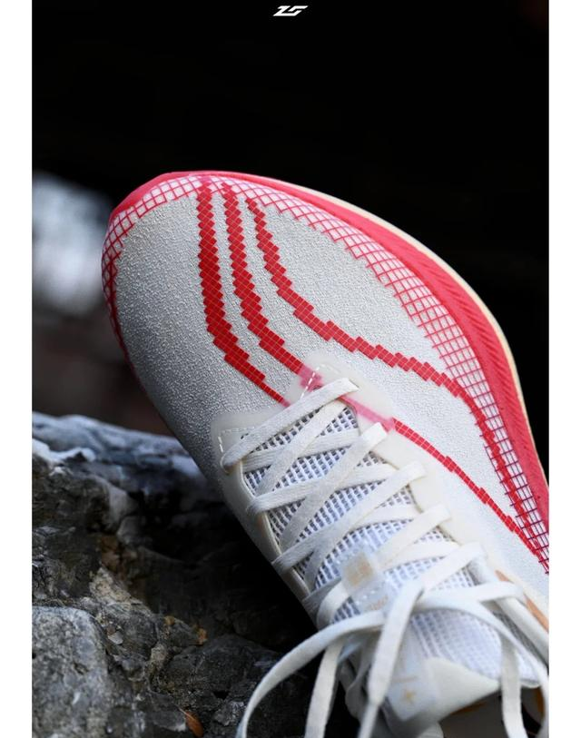 碾压耐克阿迪！今年卖最火的10双运动鞋，国货霸榜了！