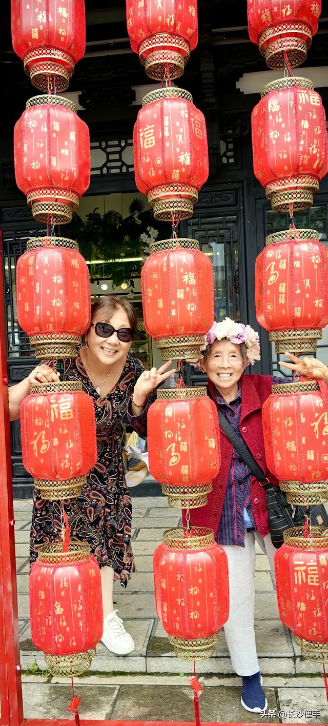 柴米油盐调味诗与远方，抚仙湖那一抹红