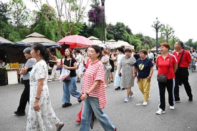 弥勒这个社区人气旺！800家民宿爆满~
