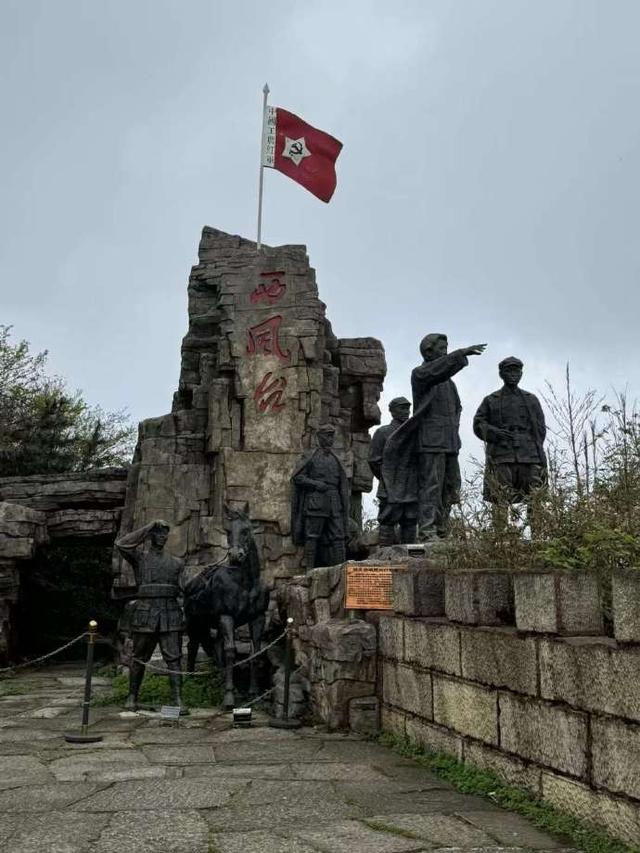 贵州这座转折之城，被茅台光芒掩盖，人少景美，10月错峰游就选它