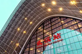 武汉铁路局2025招1951人，本科以上学历占25.5%，本地武理工占优图片