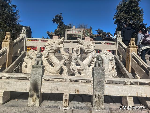 河南浚县做了一件让全国游客都拍手叫好的“傻事”。