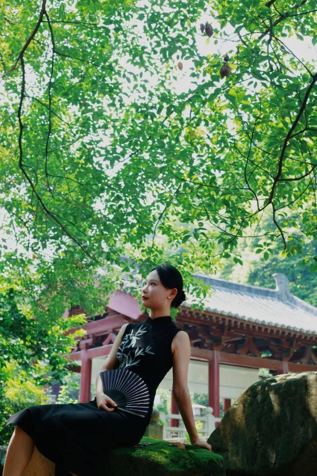 红墙绿荫，与女皇共赴一场夏日国风之约