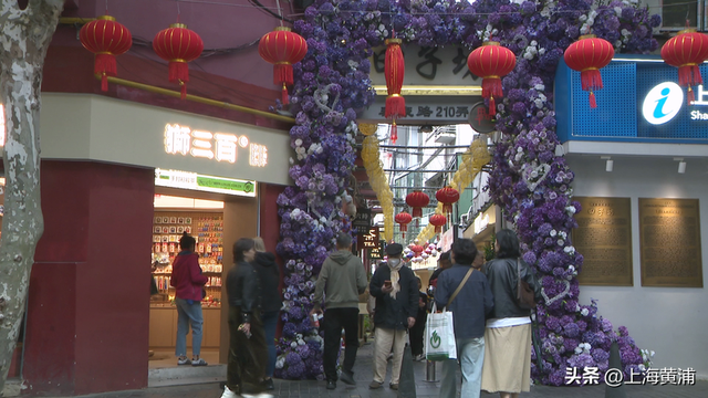 田子坊来了一群吹萨克斯的年轻人！