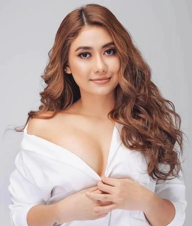 缅甸第一性感女神刚出狱又惹恼警方	，辣眼视频流出