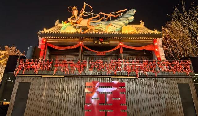 河南这个“假古镇”走红，花巨资打造，还不要门票，烟火气十足