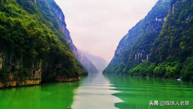 酉沿黄金线精华段首航激活跨省文旅新动能
