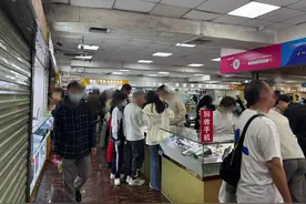 后封机、翻新机是如何流入电商平台的？记者暗访华强北，曝光百亿补贴下的灰产链图片