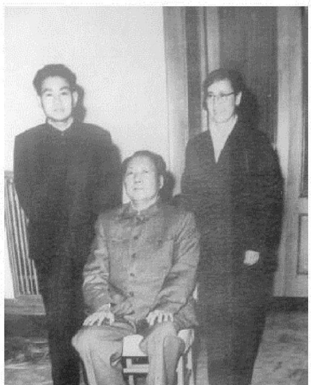 毛主席视察天津时想见李银桥，得知他已经入狱，伟人只说了两个字