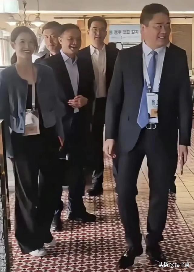 这次,章泽天终于不再顾忌所谓的体面,没给刘强东留“一丝体面”