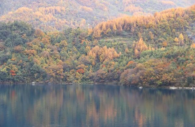 天池「初妆」，素颜静好
